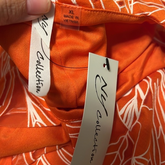 NY Collection High Low Tank - Picture 3 of 3